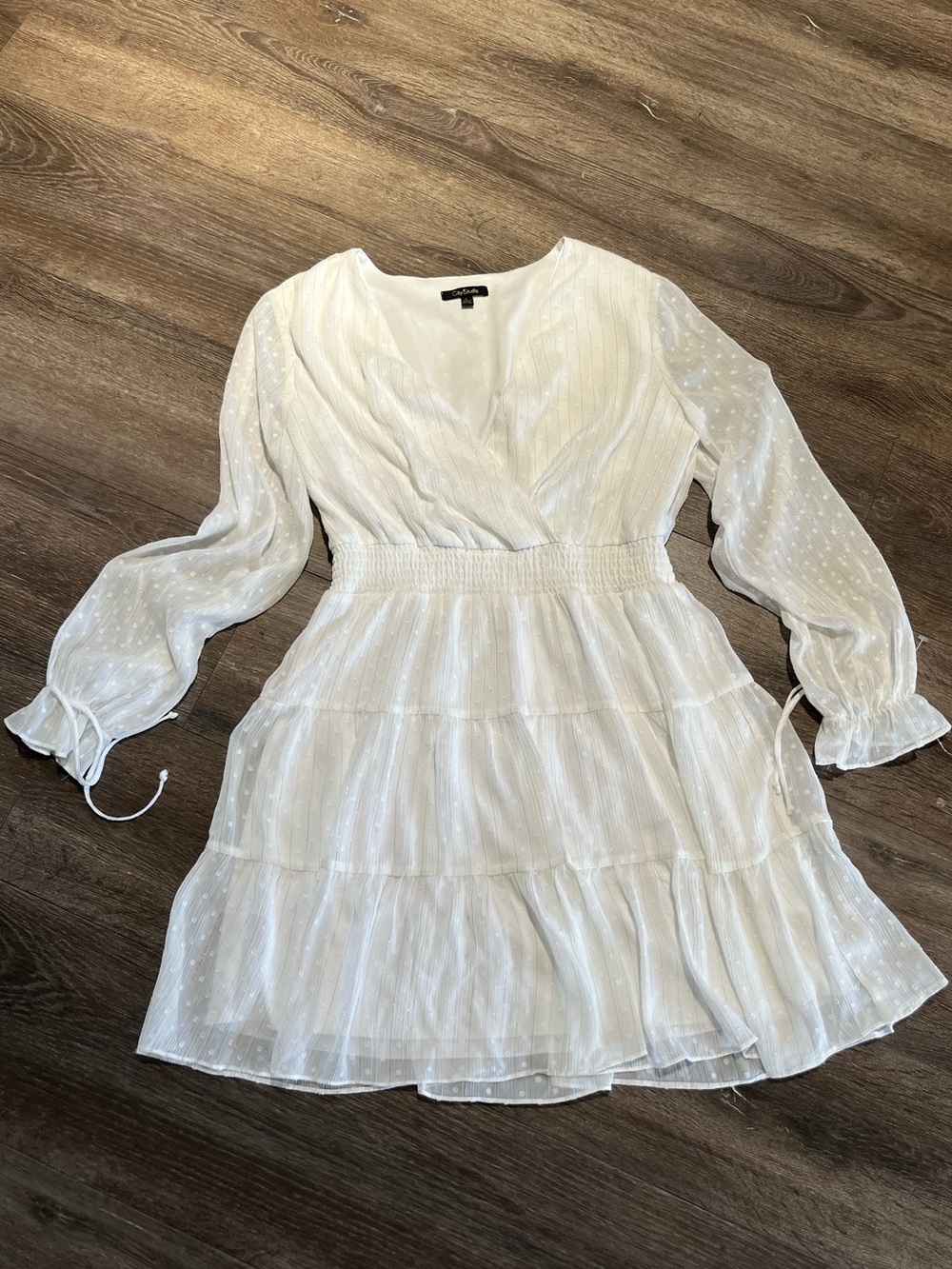 City Studio White Tiered Long-Sleeve V-Neck Dress